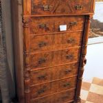 28 1035 CHEST OF DRAWERS